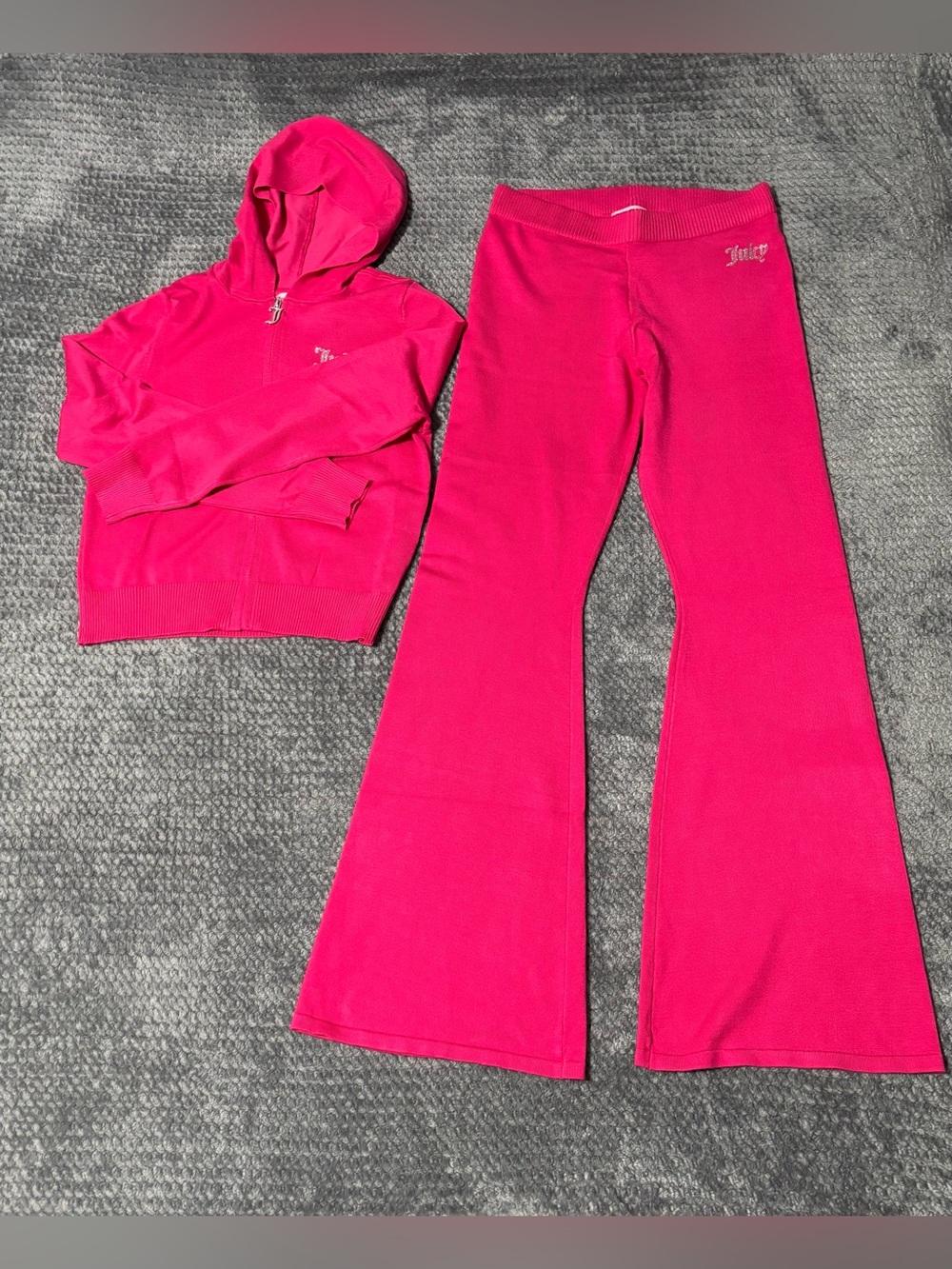 Juicy Couture Bright Pink Velour Hoodie & Flared Pants Set Size M - Picture 1 of 12